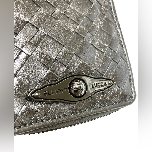 Elliott Lucca Wallet Wristlet Silver Metallic Leather - Picture 3 of 5